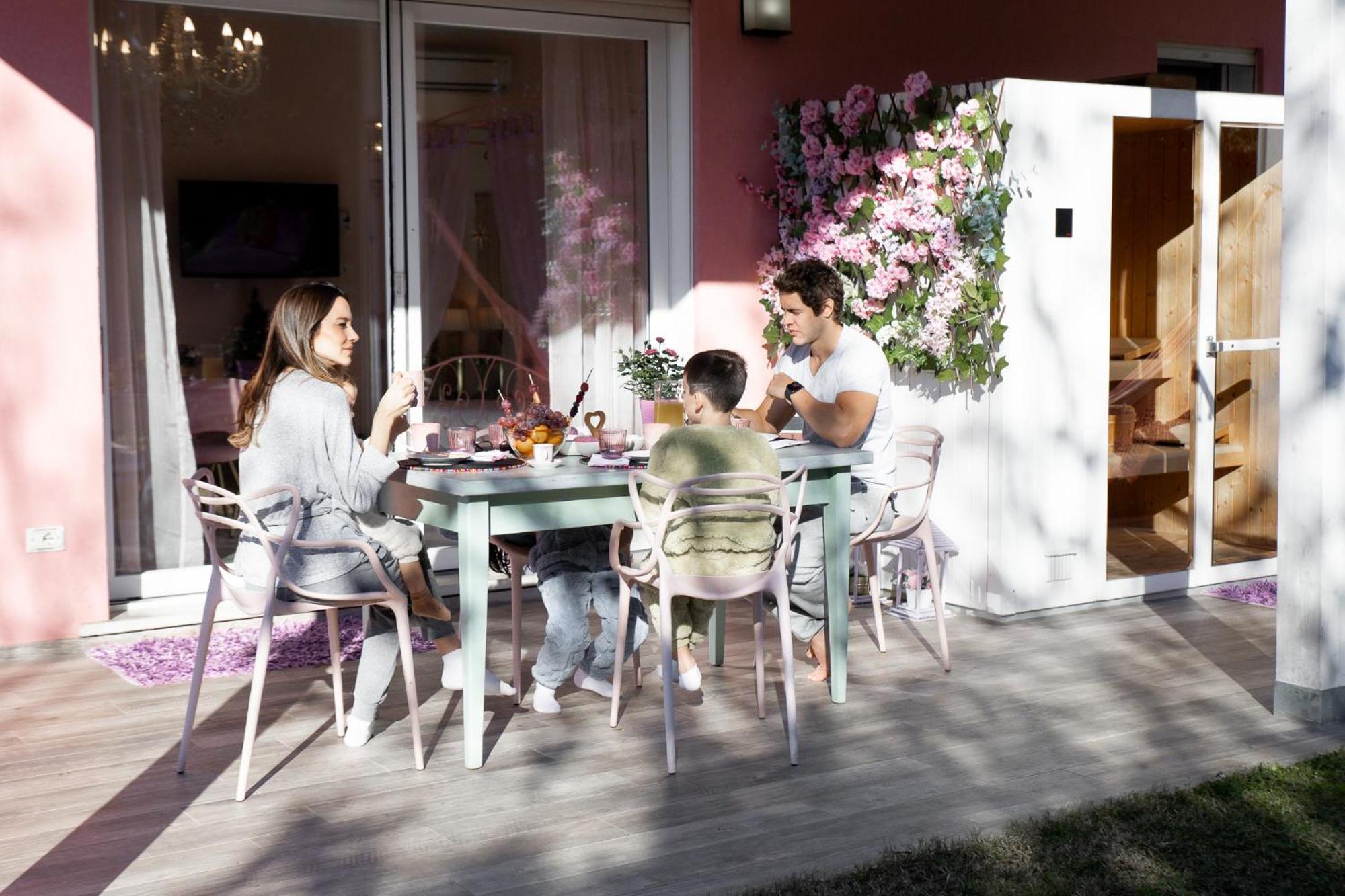Villetta Tinmar Barbie House Verona Exterior foto